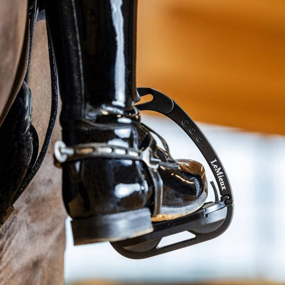 Le Mieux Vector Safety Stirrups Black